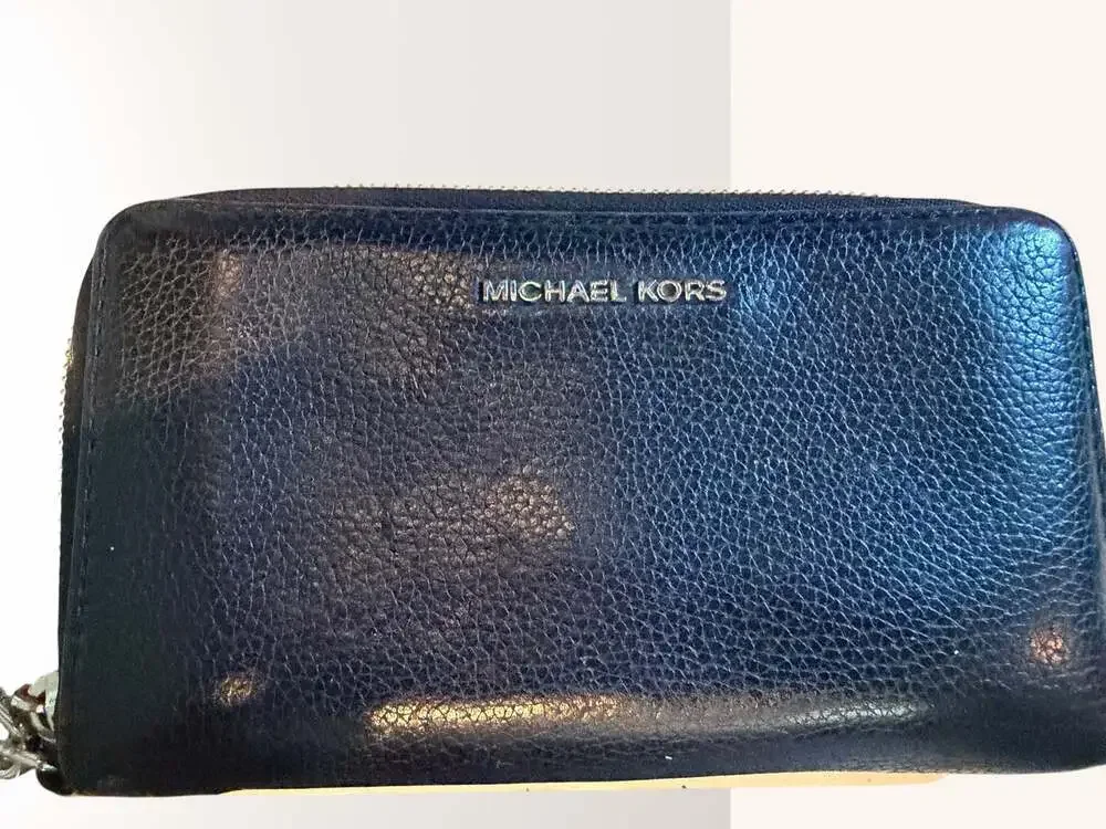 Michael Kors Jet Set Travel Continental Zip Around Leather Wallet